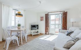 Light Filled Typical Apartment At Alfama, By Timecooler